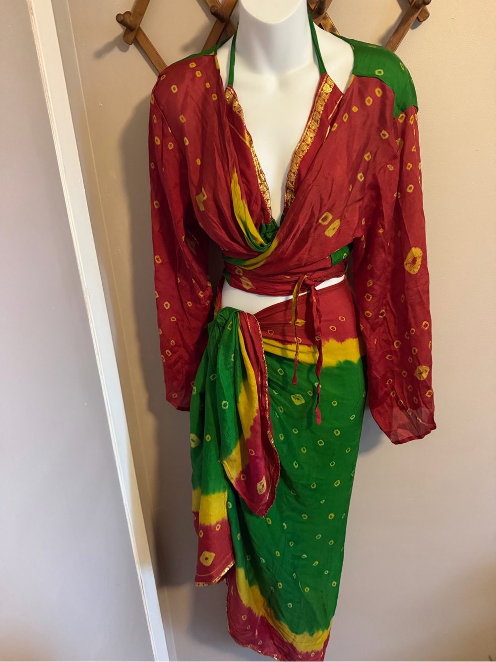 Evanescent Designs Silk Bandhani 3 Piece Set Top Sarong NWOT M